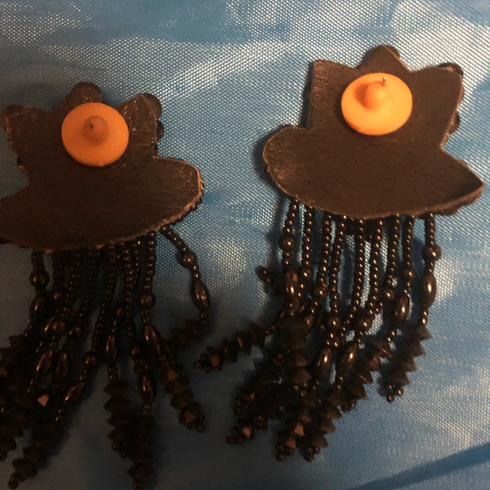 Vintage Beaded Earrings-  532 $30 or $25 w/offer - Picture 2 of 2